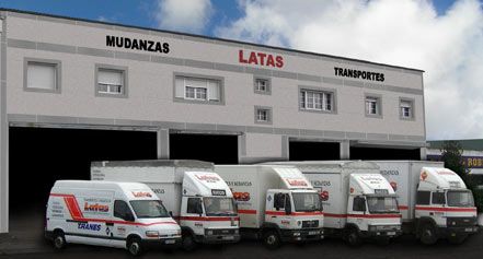 Mudanzas y Transportes Latas flota de vehículos